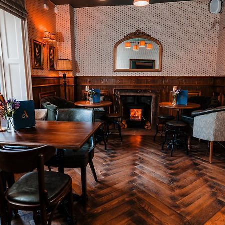 Отель The Ashford Arms Экстерьер фото