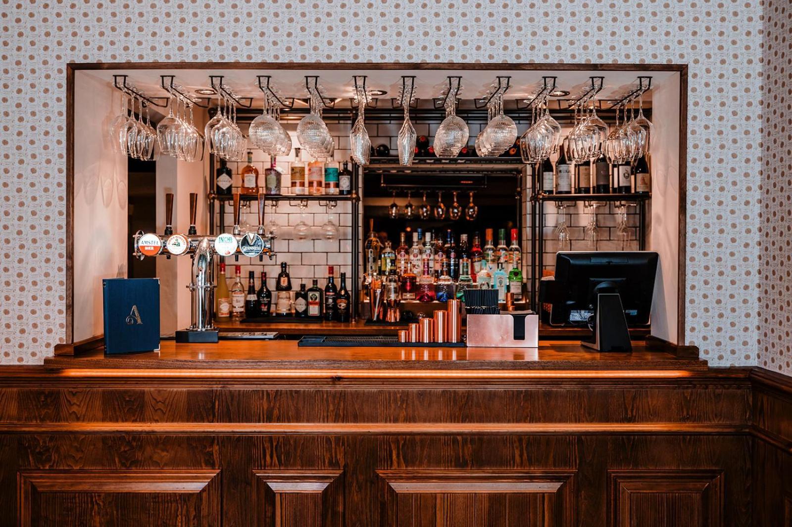 Отель The Ashford Arms Экстерьер фото