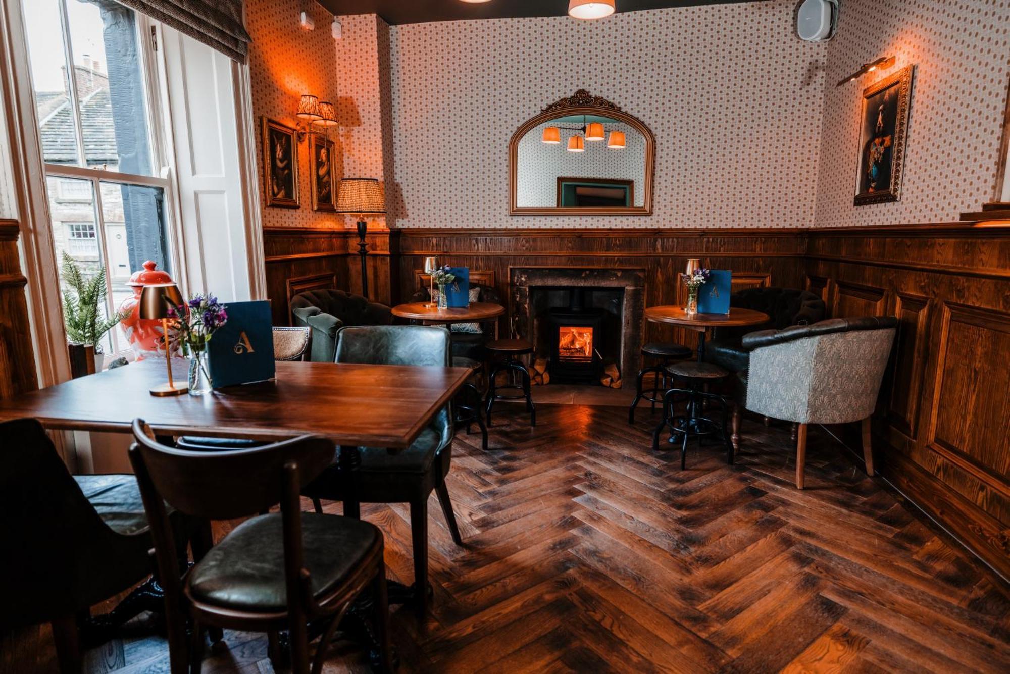 Отель The Ashford Arms Экстерьер фото